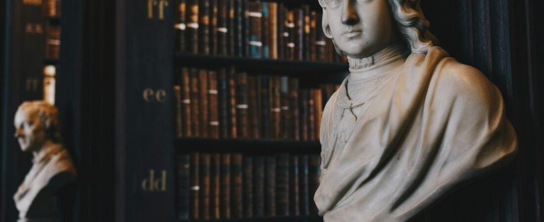 How much do property lawyers in Uyo charge for services